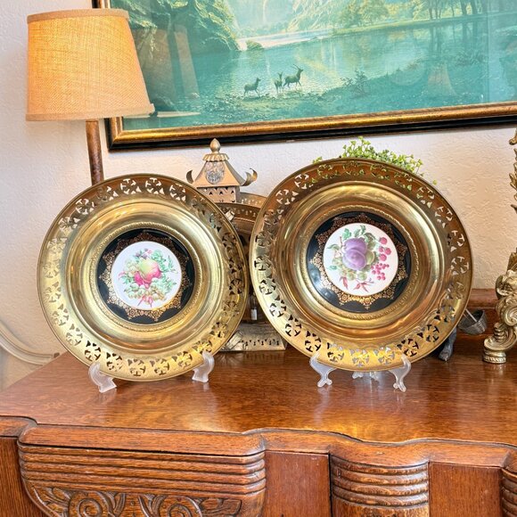 Vintage pair of Regency Bone China/Brass wall plates made in England - Picture 2 of 15